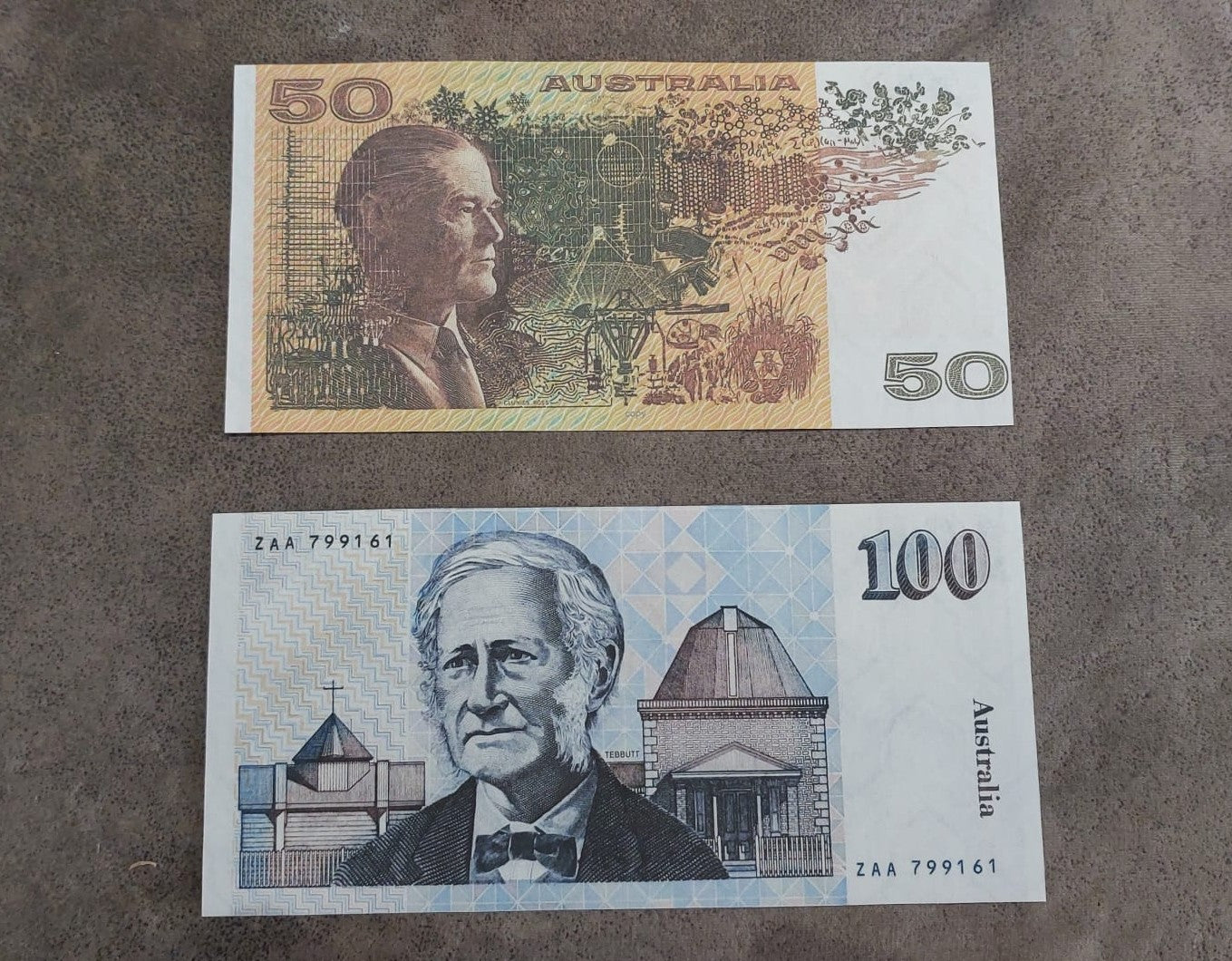 Reprint on paper with W/M Commonwealth of Australia 1953-1994 y. Free Shipping !