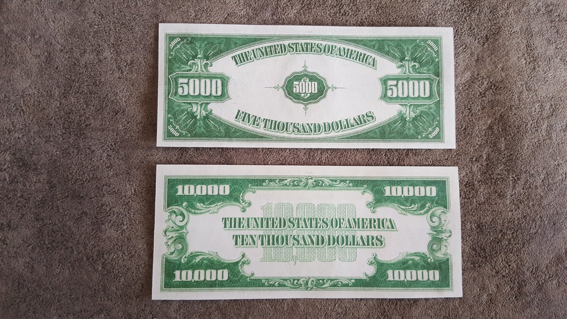 US 5000 Dollar and 10000 Dollar 1928 Gold Certificates reverse greenback view